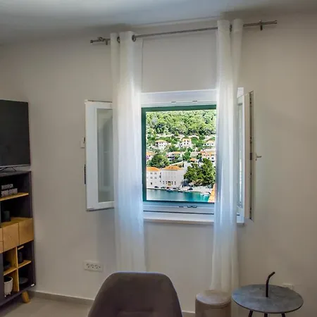 Paradise Island Apartment